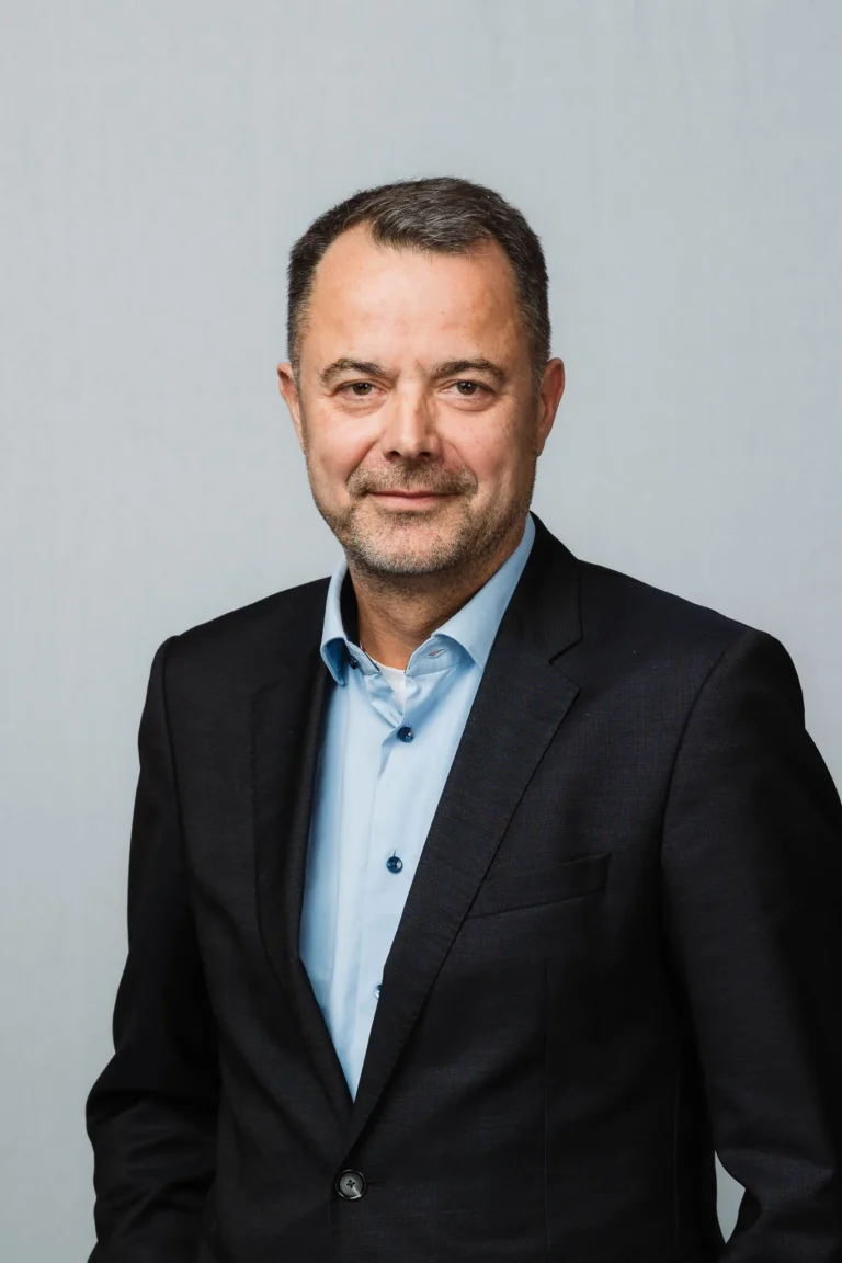 Garten & Landschaftsbau - Portrait eines Geschäftführers im GALA Bau